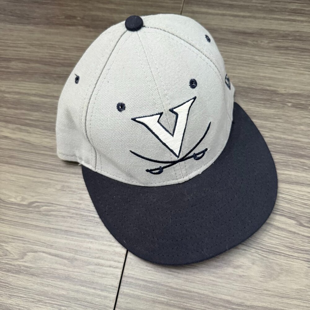 University of Virginia Cavaliers Men's Snapback Hat Gray Navy Good Condition